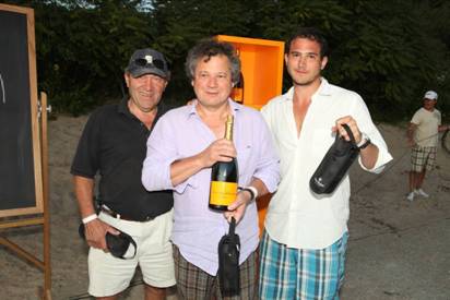 winning team from Olde Country Inn